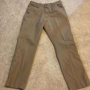 Wrangler Mens tan cargo jeans